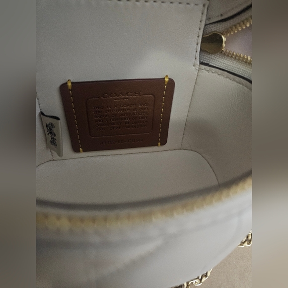 New Coach Trail Crossbody 12 Quilted plus bag chalk - Picture 8 of 12